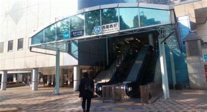 西葛西から東京駅、最短ルートと乗り換えのコツ—迷わない移動ガイド